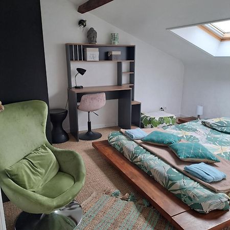 Atypique Saumur 80 M2 Joli Appartement 2 A 7 Pers Familial Renove Entier 3 Chambres Hyper Centre Exterior photo