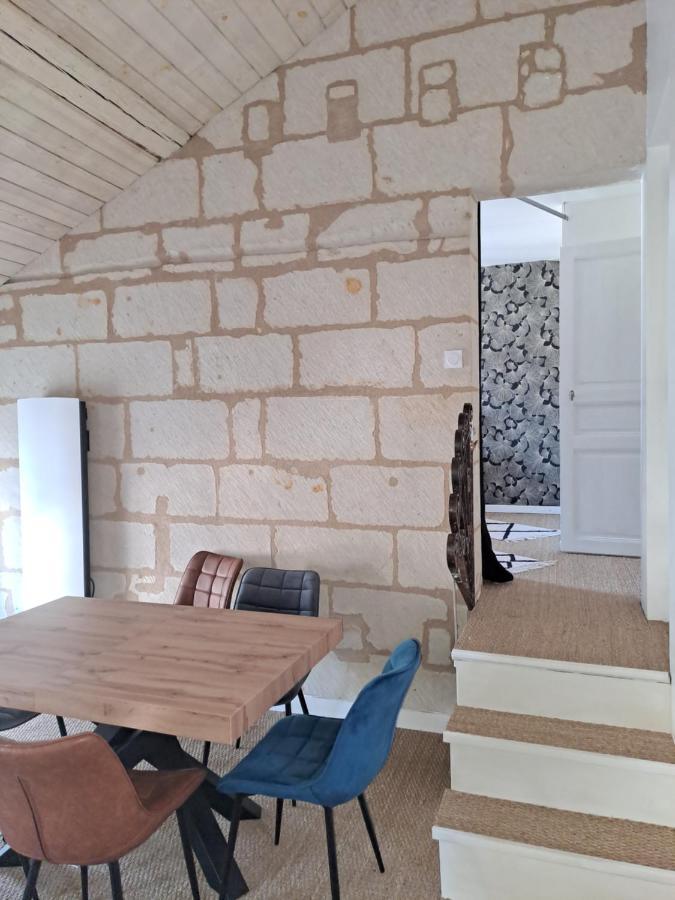 Atypique Saumur 80 M2 Joli Appartement 2 A 7 Pers Familial Renove Entier 3 Chambres Hyper Centre Exterior photo
