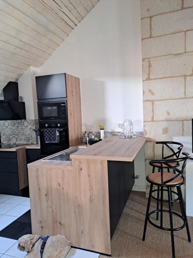 Atypique Saumur 80 M2 Joli Appartement 2 A 7 Pers Familial Renove Entier 3 Chambres Hyper Centre Exterior photo