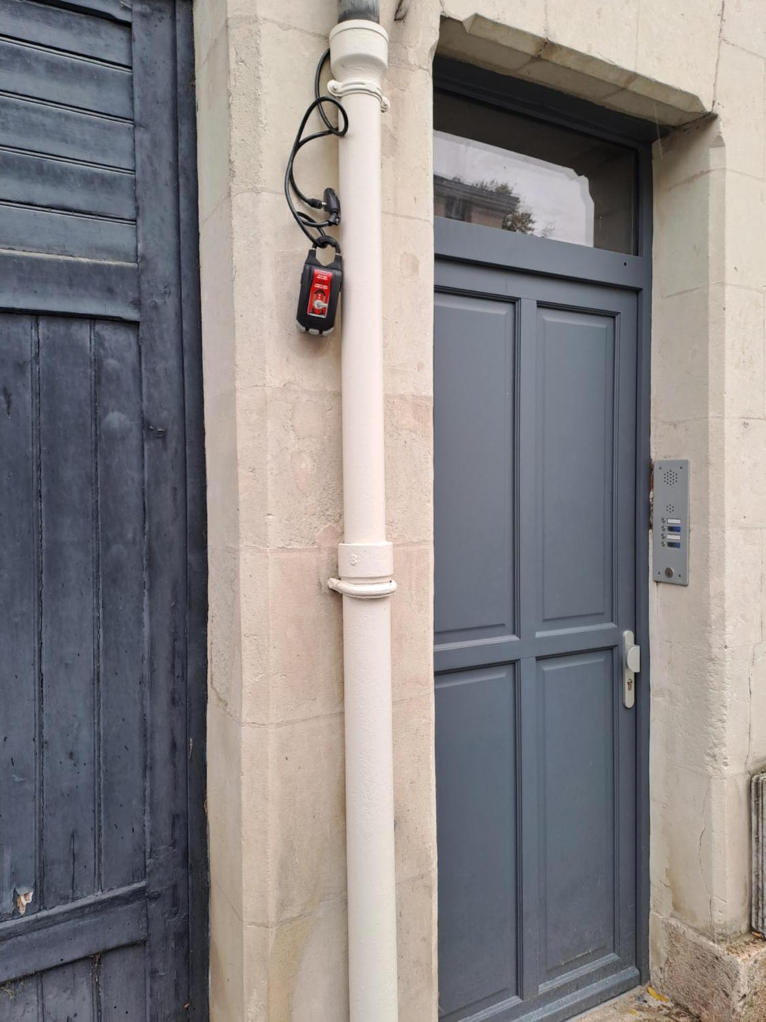 Atypique Saumur 80 M2 Joli Appartement 2 A 7 Pers Familial Renove Entier 3 Chambres Hyper Centre Exterior photo